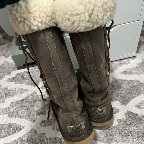 Ugg boots - Picture 3 of 4